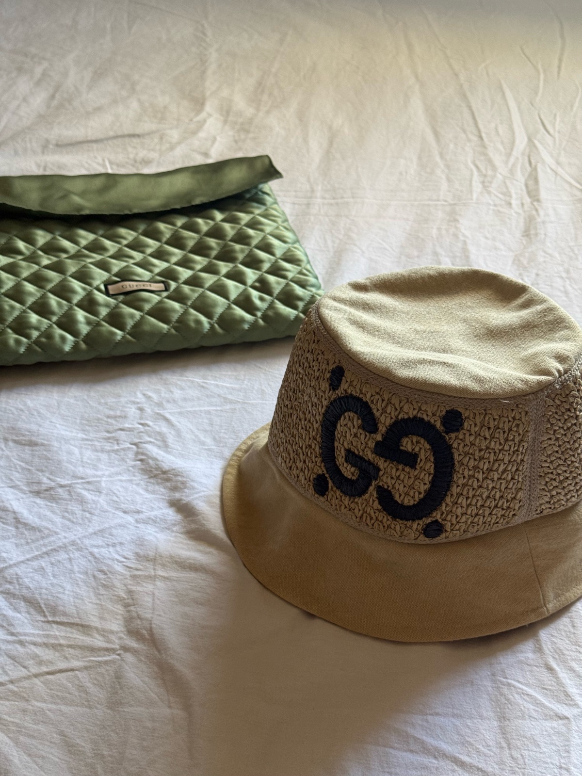 Lot chapeau + ceinture Gucci + dust bag