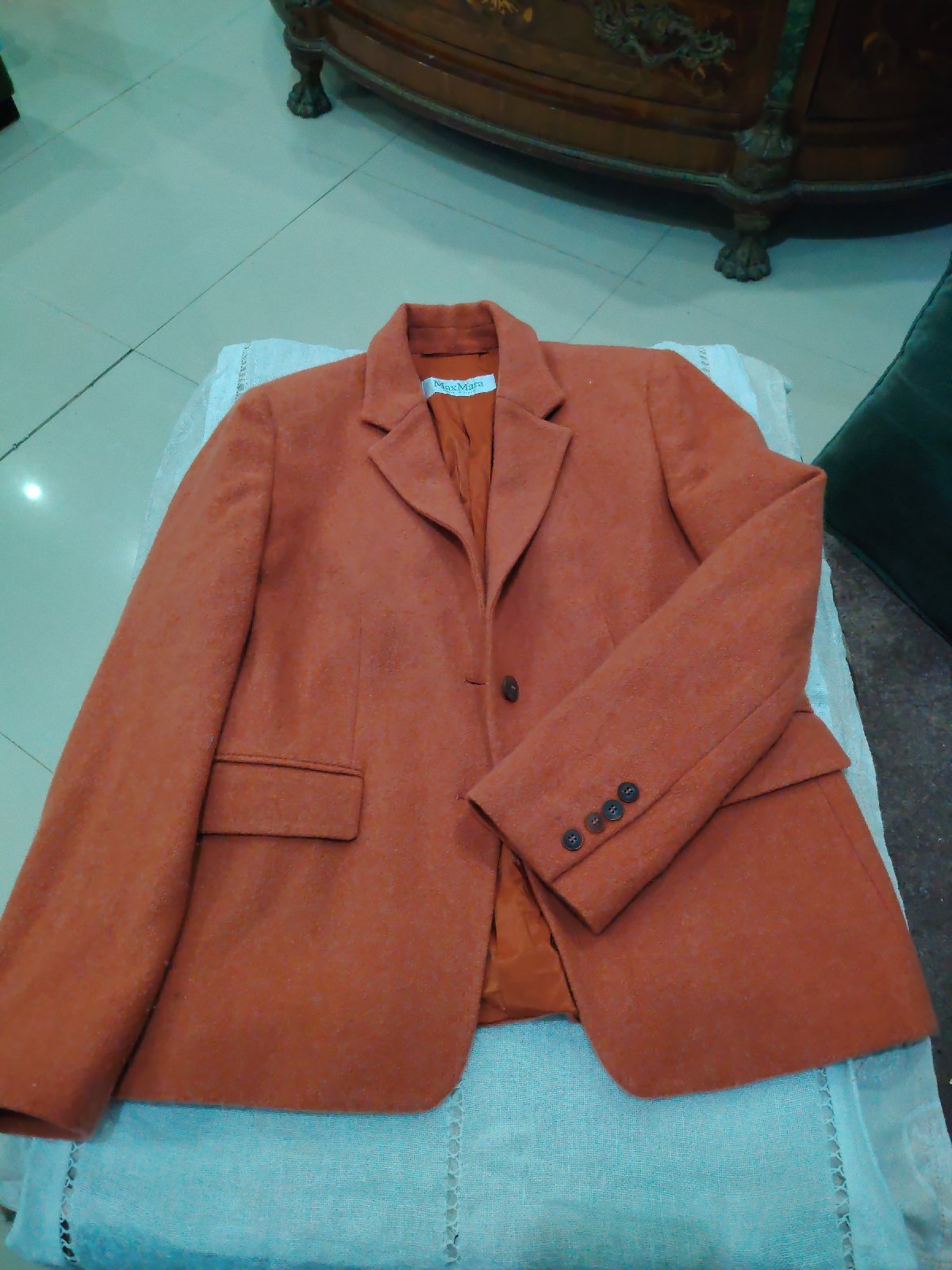 Une veste en vrai cachemire de la marque maxmara