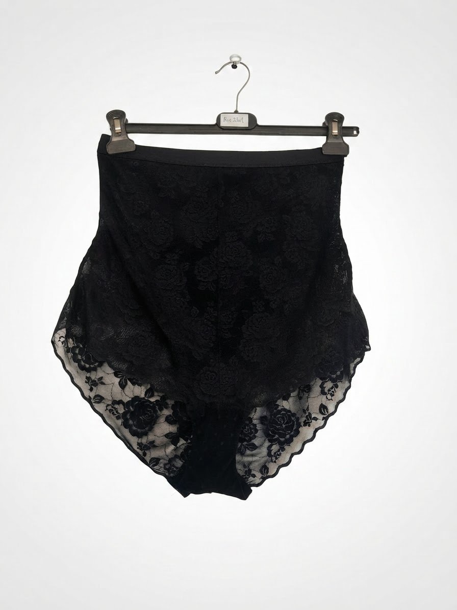  culotte gainante taille haute en dentelle noire