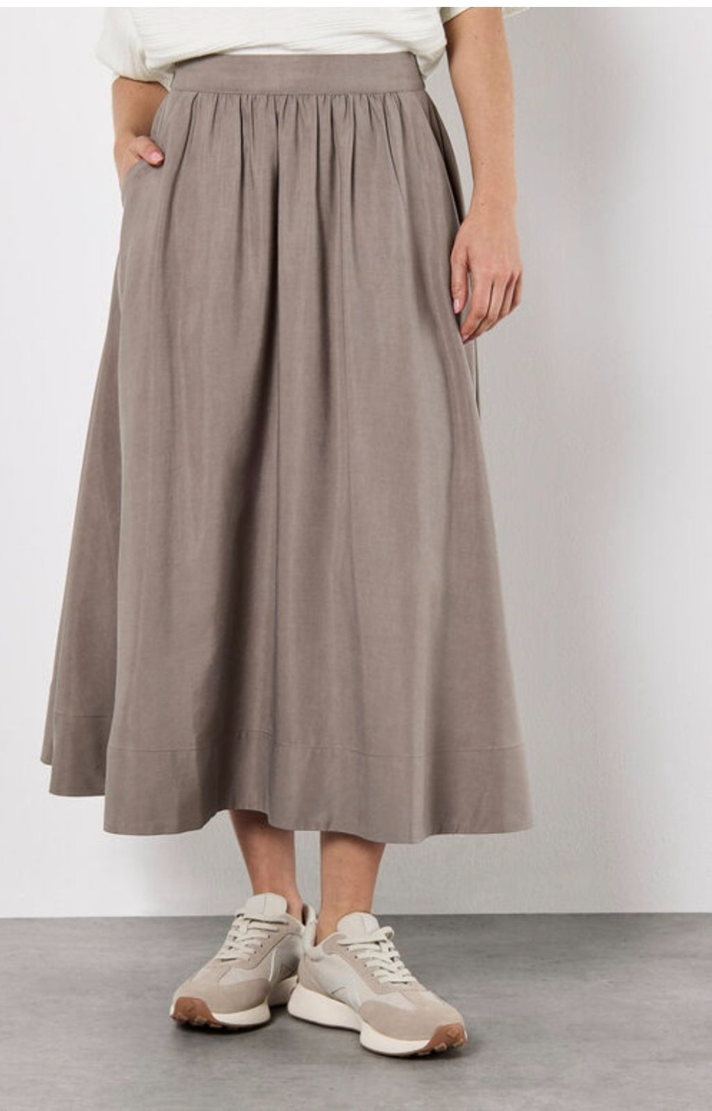 Jupe en cuir véritable taille petit 40
