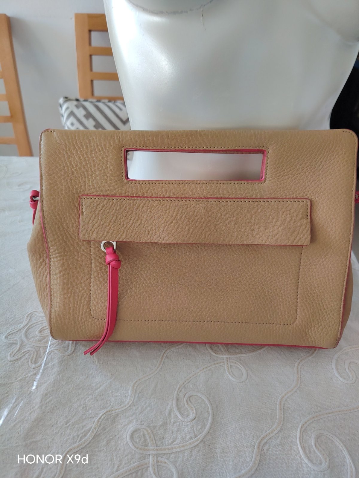 Cuir véritable poyenne pochette 