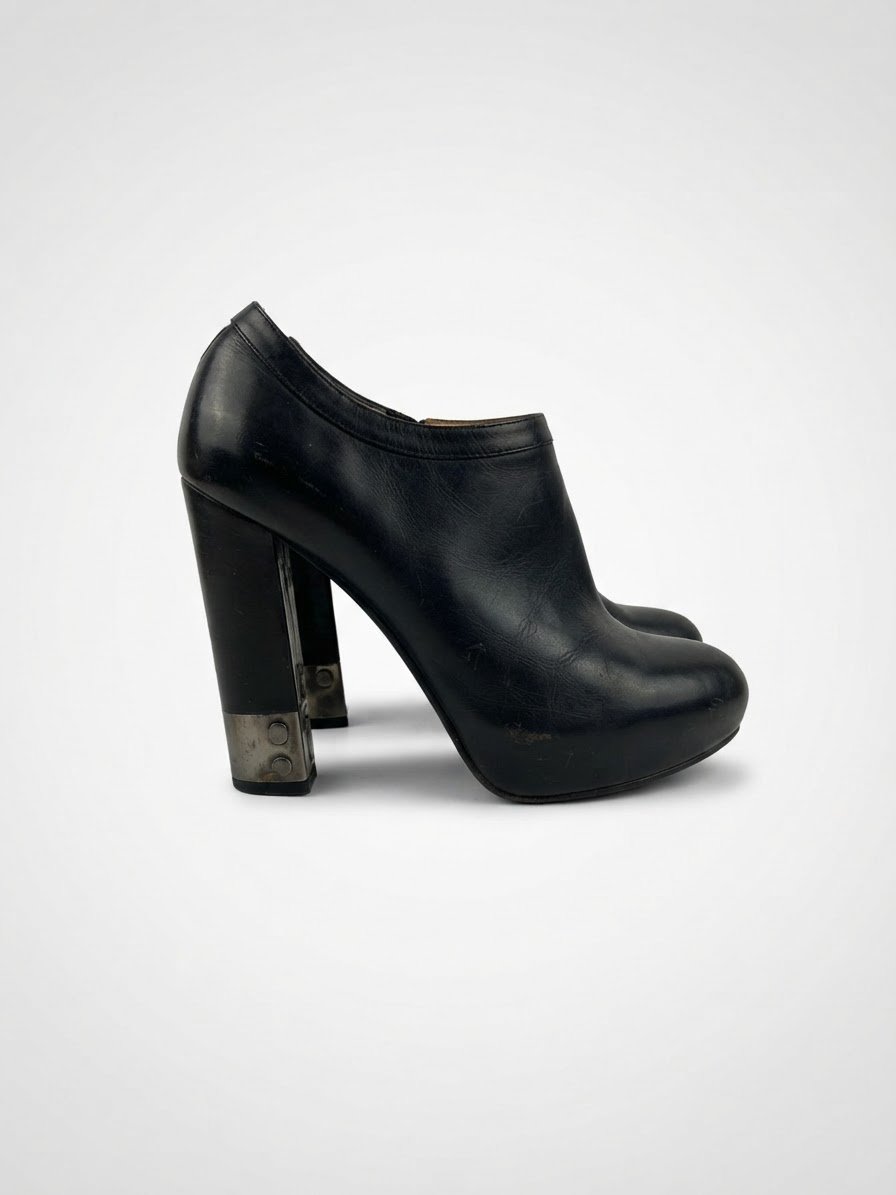 Armani jeans talon en cuir véritable point 37
