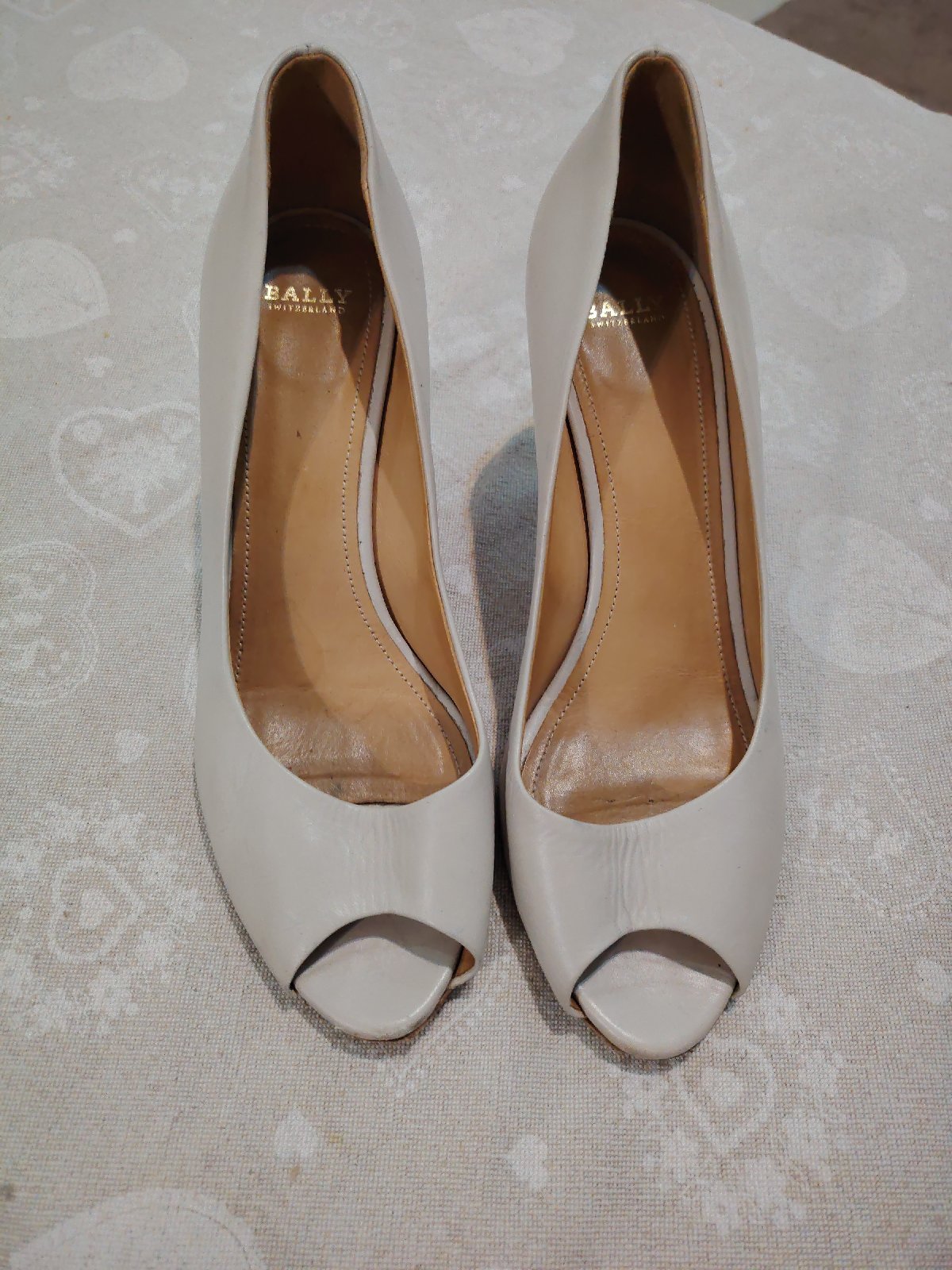 Bally beige , petit 37