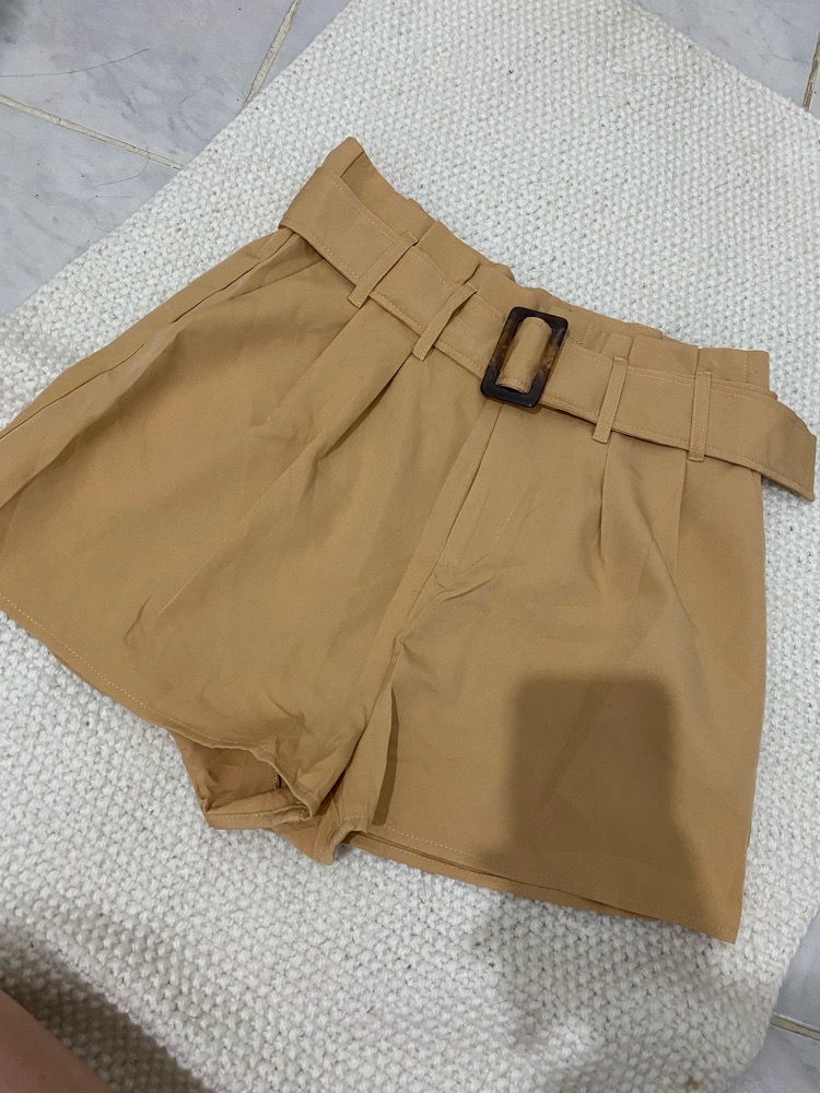 Short beige shein