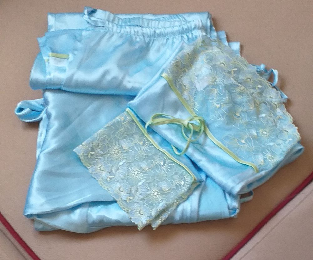 pyjamas 3 pièces 