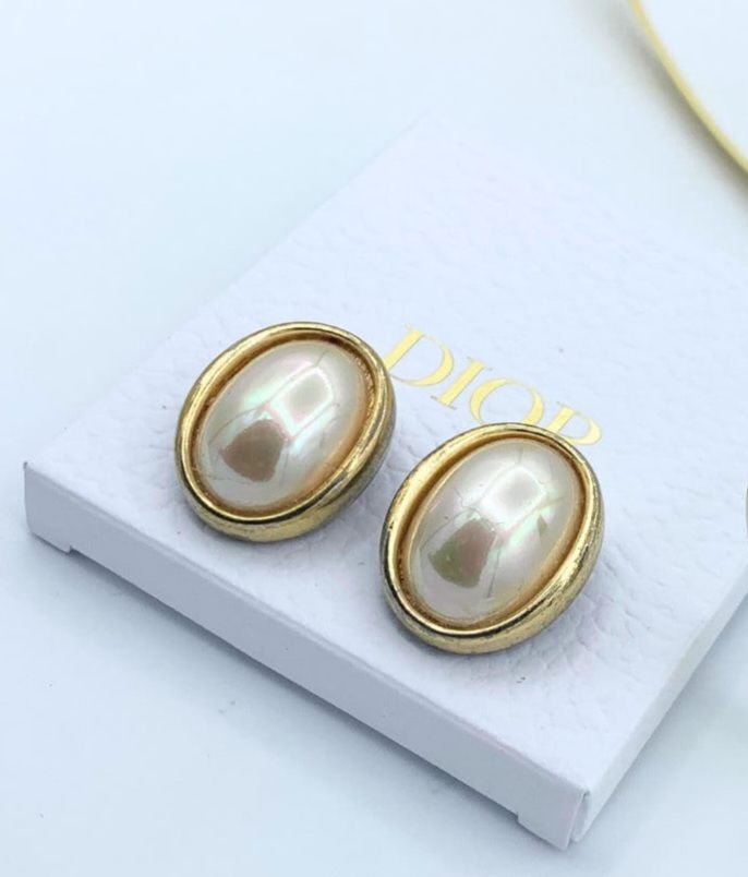 Boucle d'oreille 