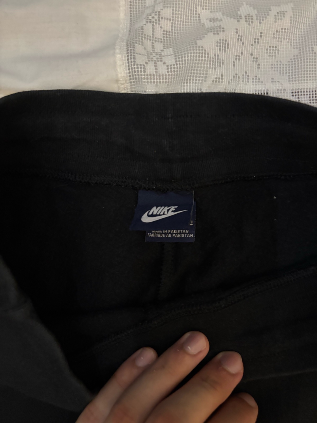 Pantalon Noir Nike taille M en tres bon etat