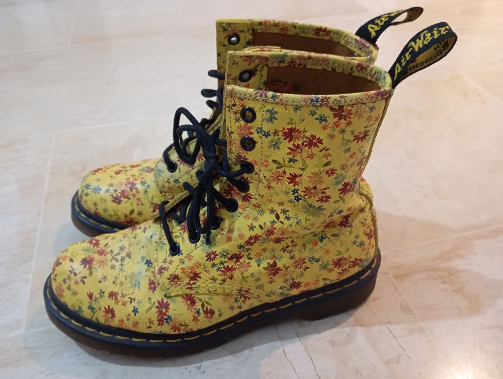 RARE Dr Martens 1460W Yellow Little Sun Flower