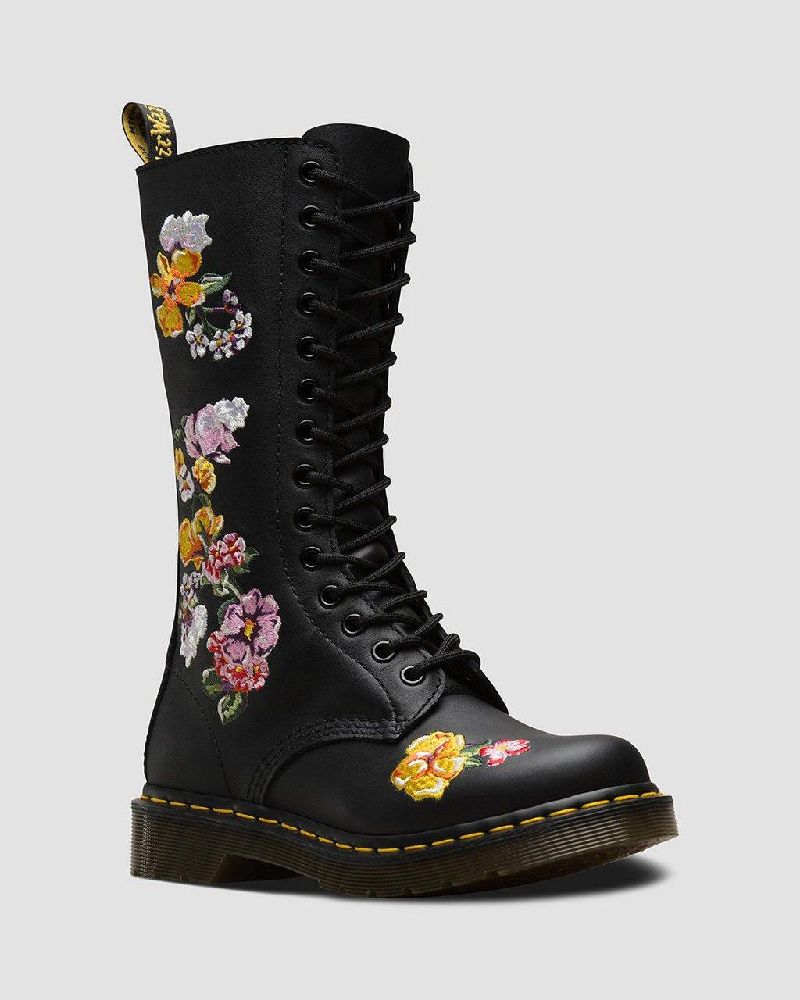 Dr Martens Boots 1914 modèle édition limitée valeur 240 euro existe 2 paires pointure 39 et 37