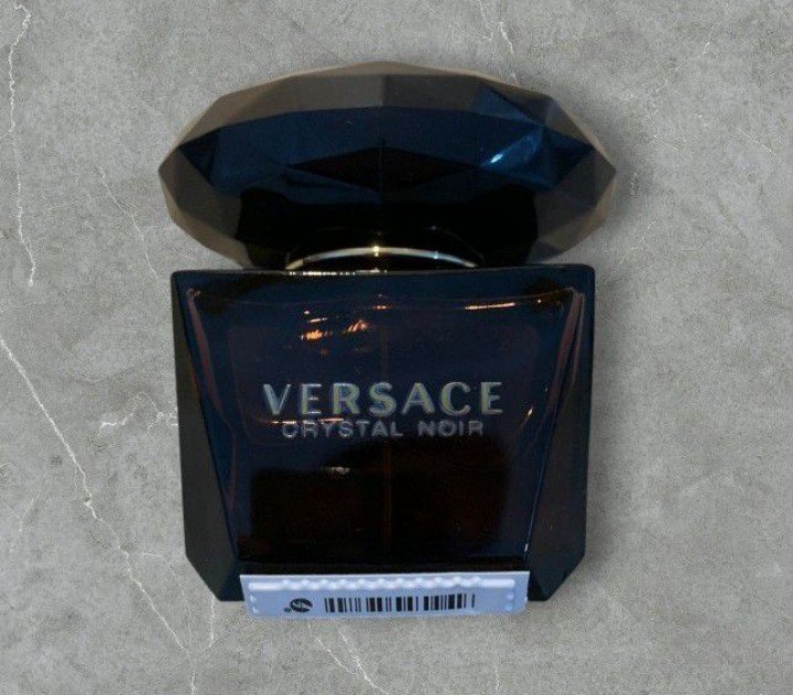 Versace crystal Noir eau de parfum 90 ml neuf jamais vaporisé sans boite