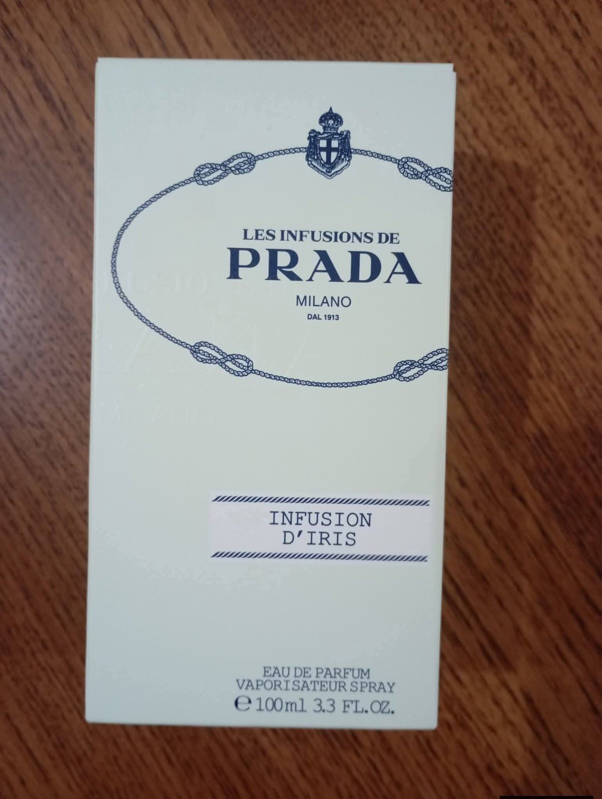 Prada infusion d'iris 100 ml eau de parfum valeur 700 d dans les boutiques 
