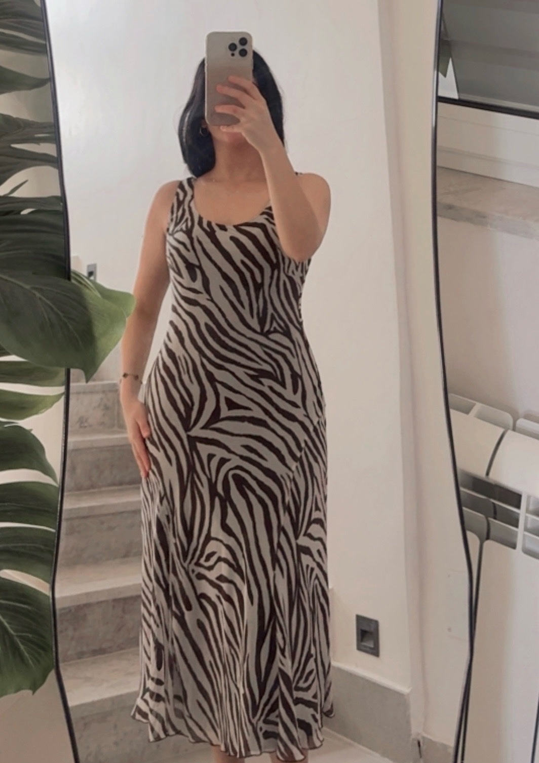 Robe longue satinée imprimé zèbre 