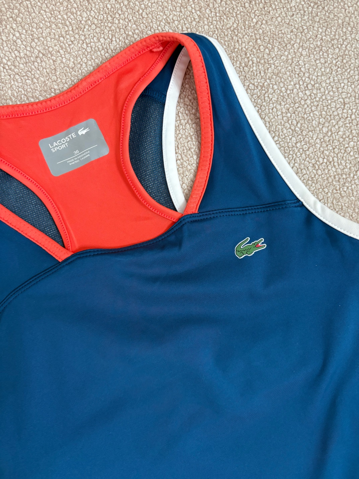 Robe LACOSTE