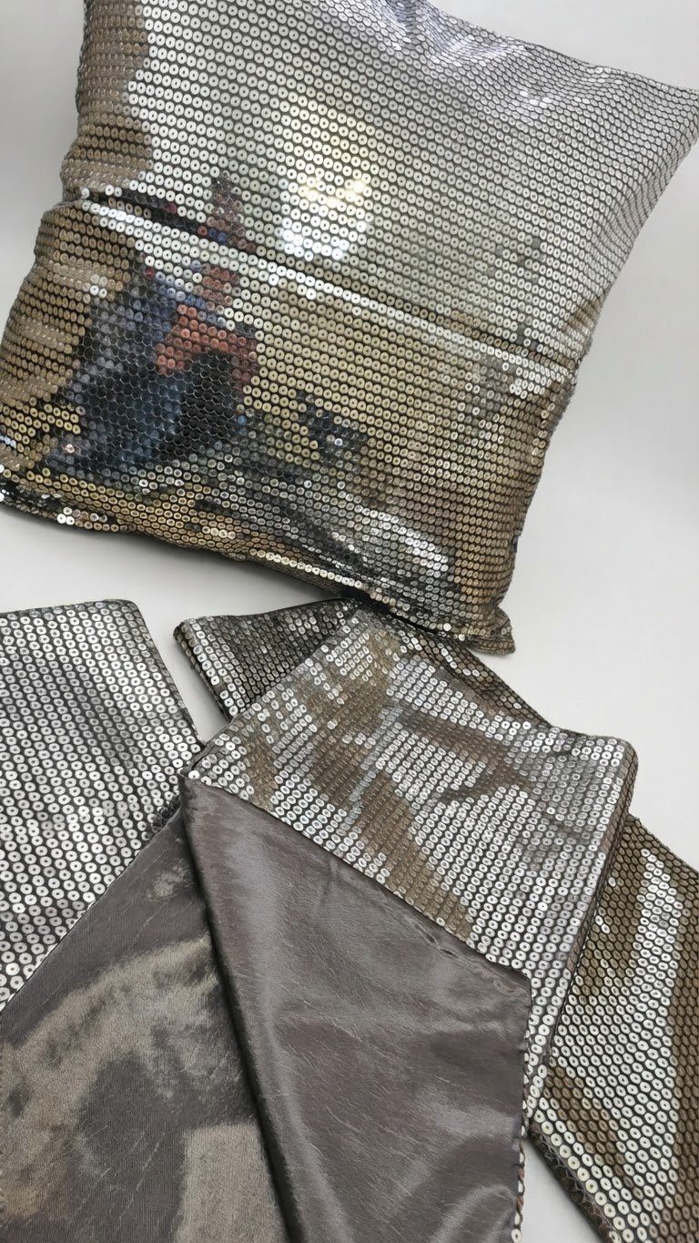 Coussins en tissu à sequins 
