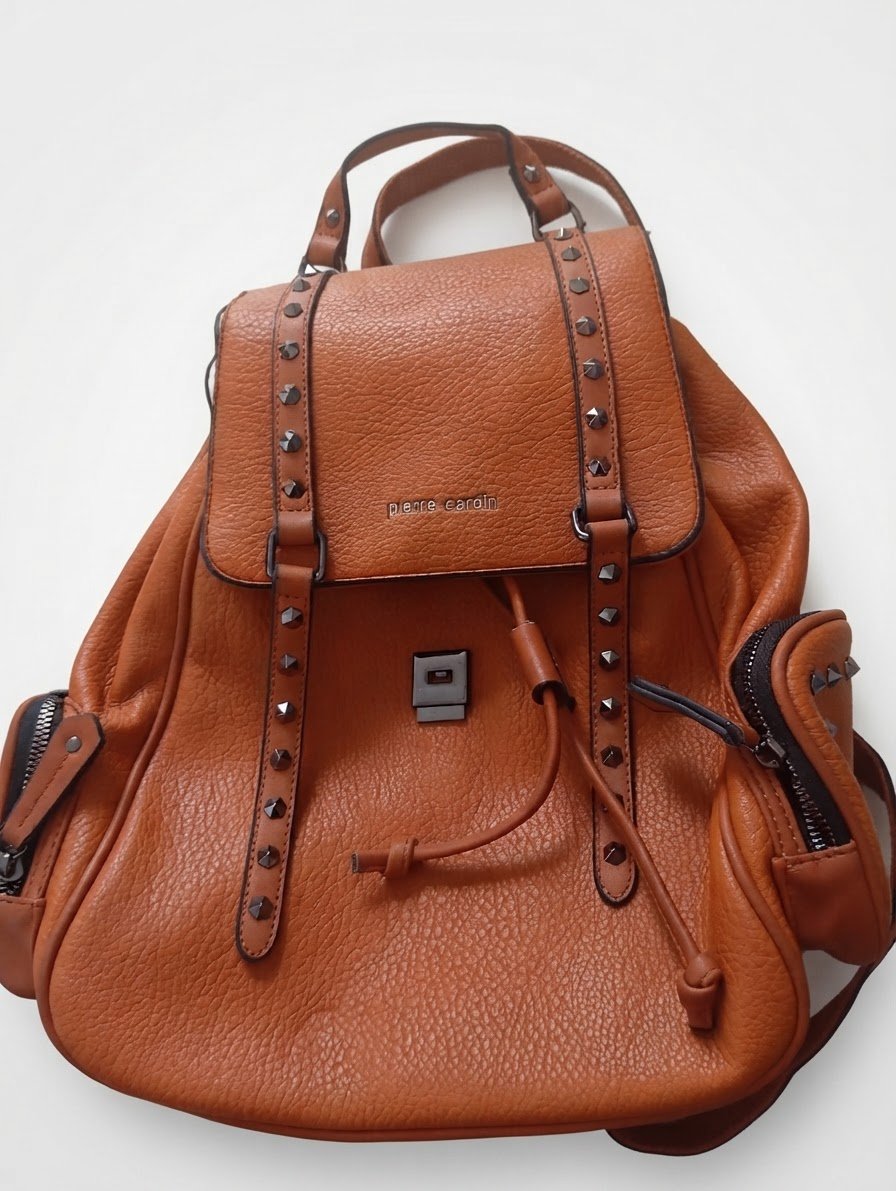 Sac à dos clouté Pierre Cardin 