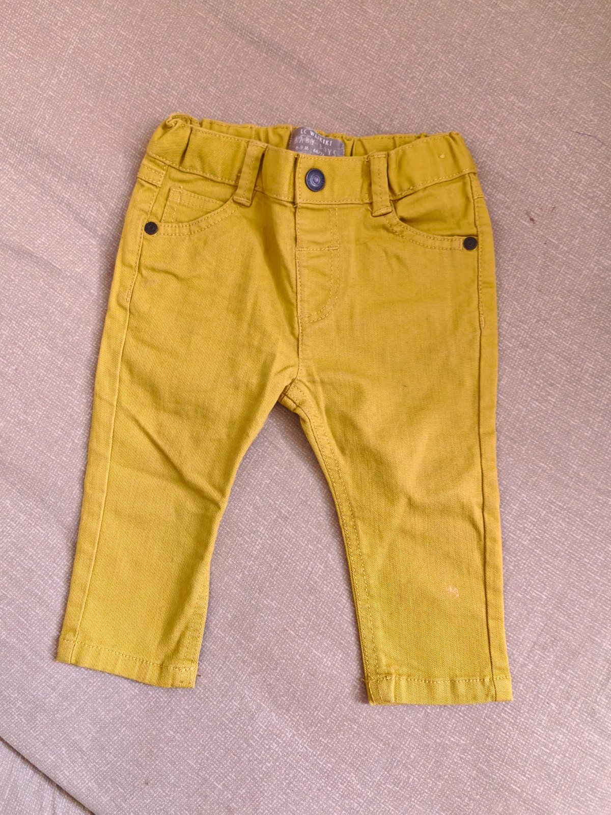 Pantalon bébé garçon de la marque lc waikiki taille 6-9 mois