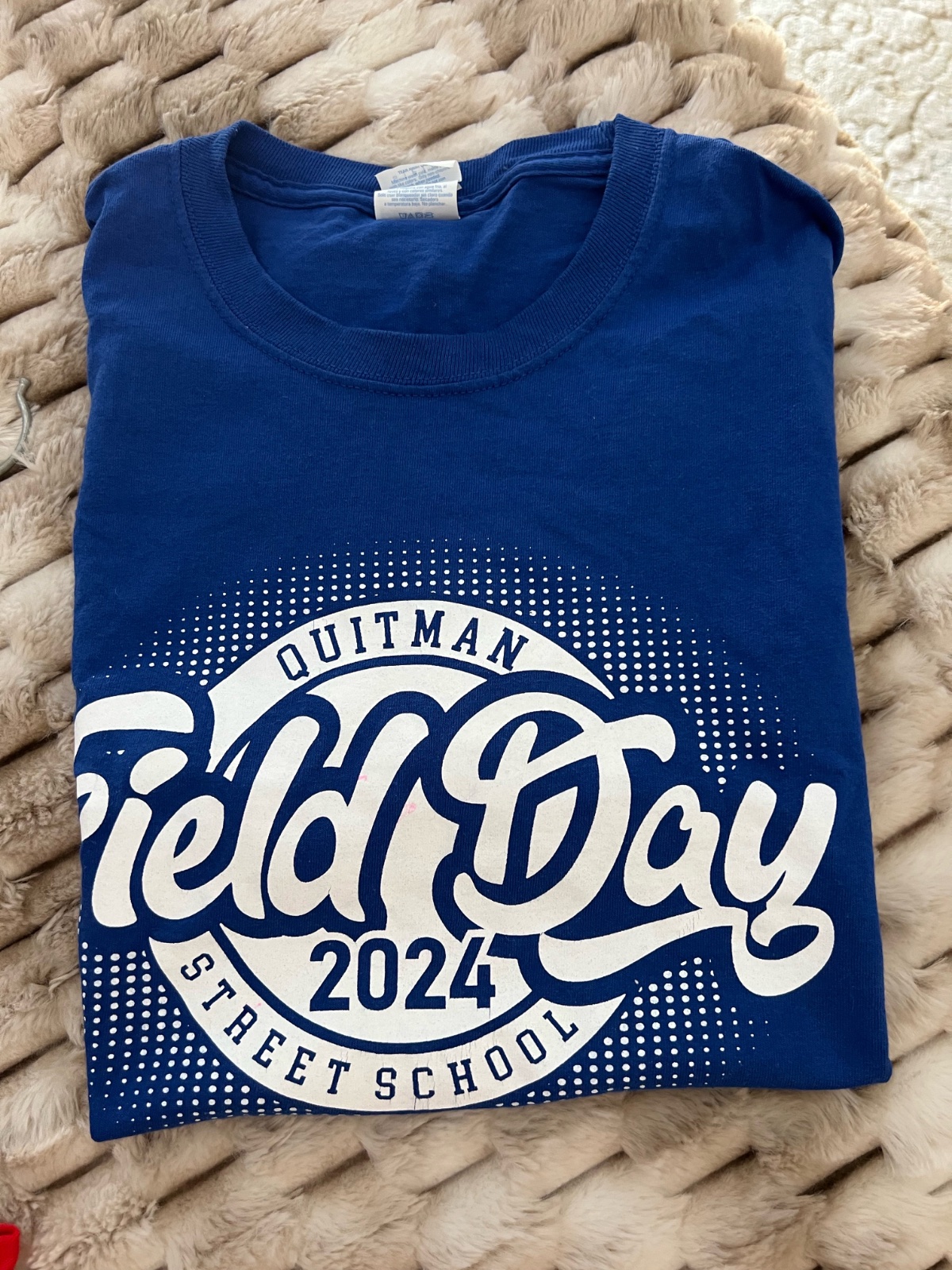 Pull bleu