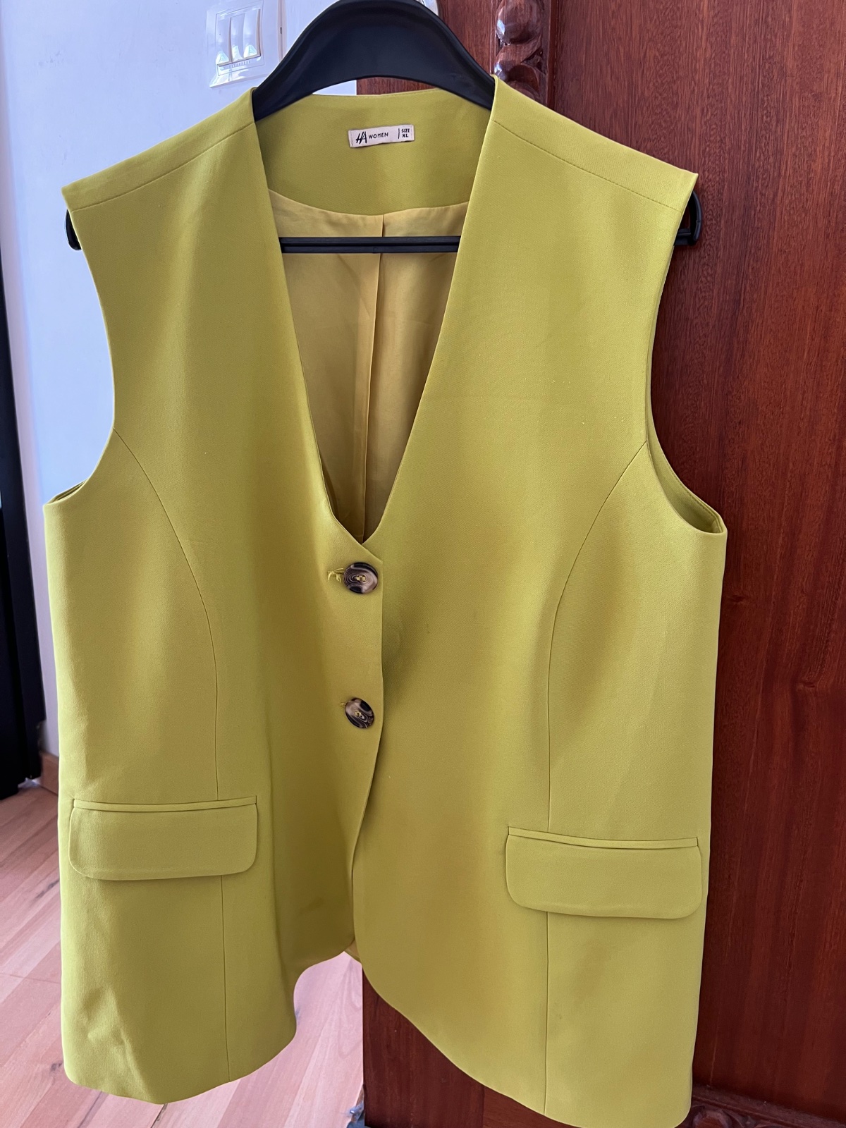 Set veste sans manche avec bouton et short