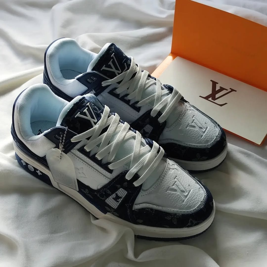 Basket Louis Vuitton trainer pointure 43 neuf 