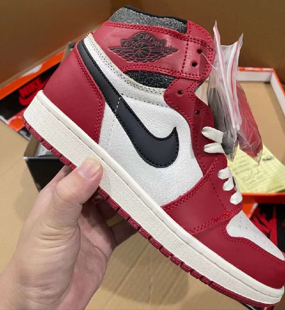 Nike Air Jordan pointure 39 neuf jamais porté 