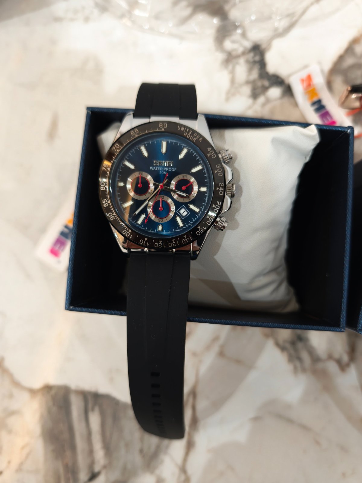 Montre skmei authentique cacheté pour homme 