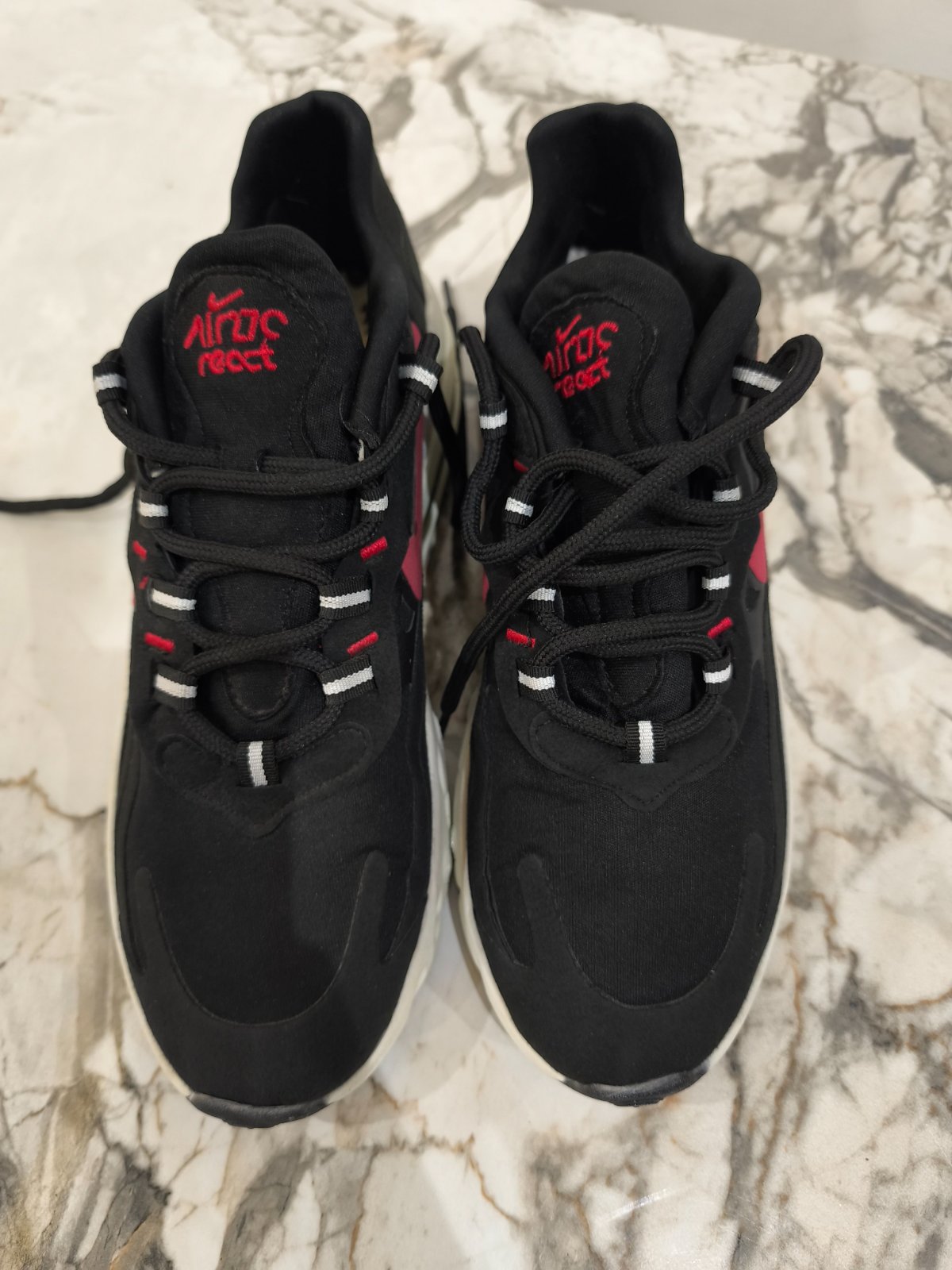 Nike react noir pointure 44 neuf 