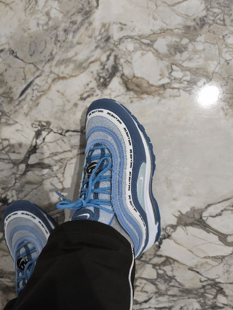 Nike air max 97 pointure 40 neuf jamais porté 