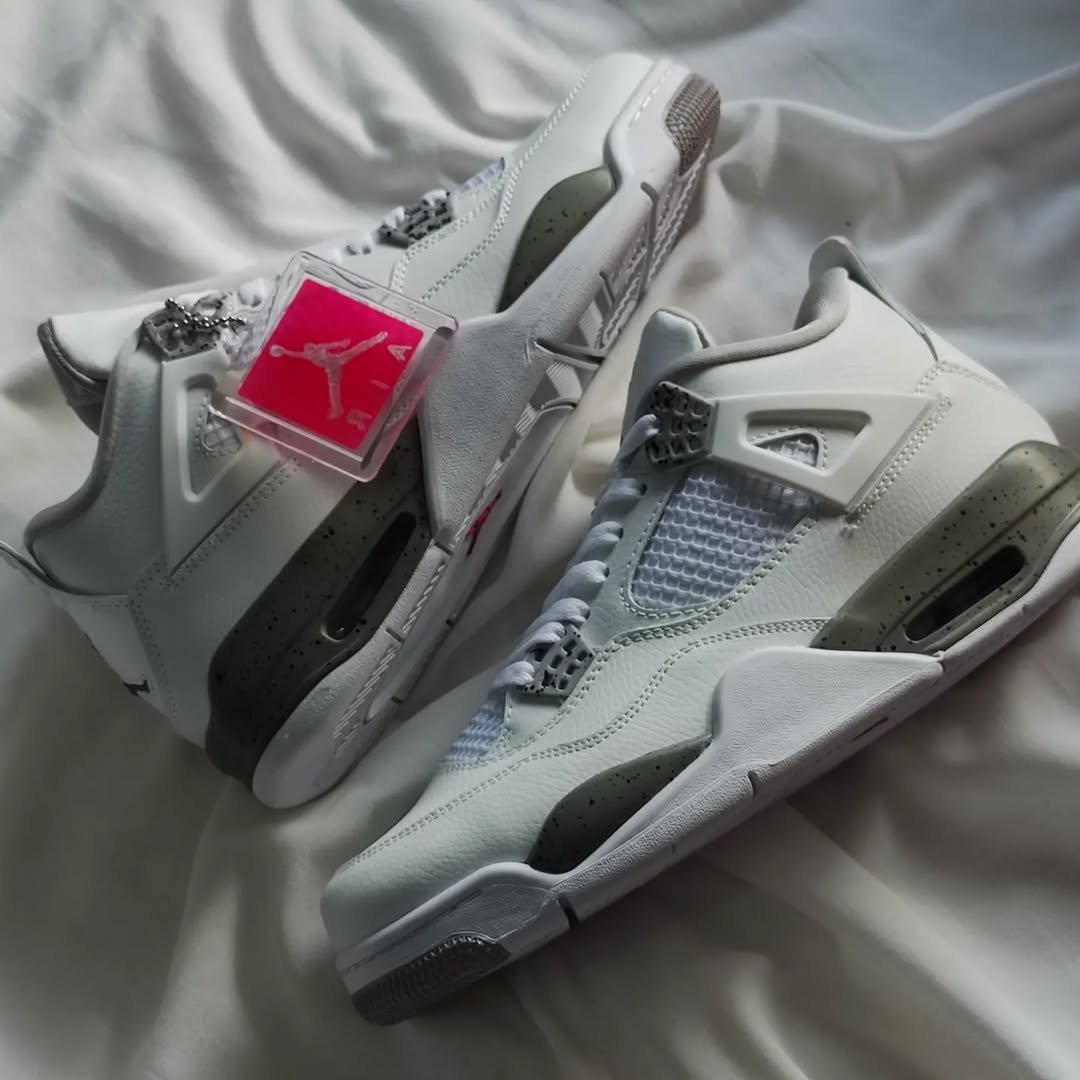 Nike air Jordan 4 retro pointure 39 neuf jamais porté 
