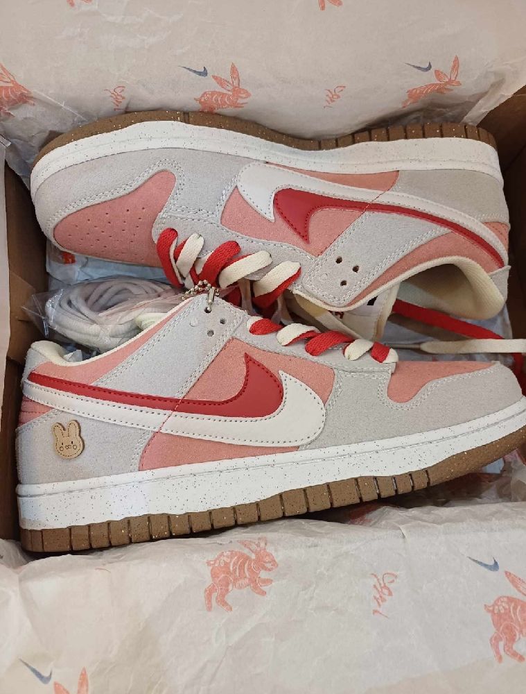 Nike rabbit neuf pointure 36