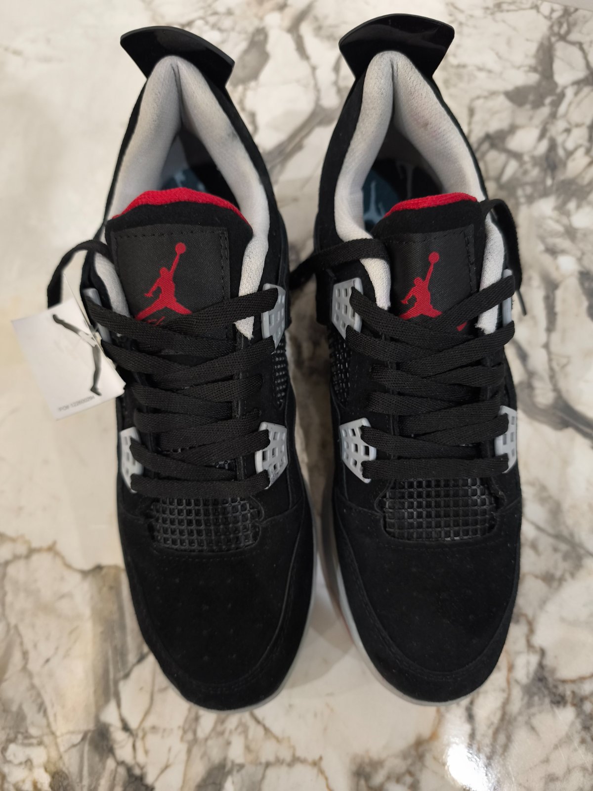Nike air Jordan 4 retro pointure 42 neuf jamais porté 