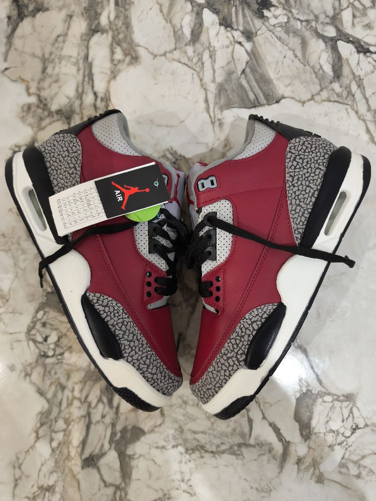 Nike air Jordan 3 pointure 44 neuf 
