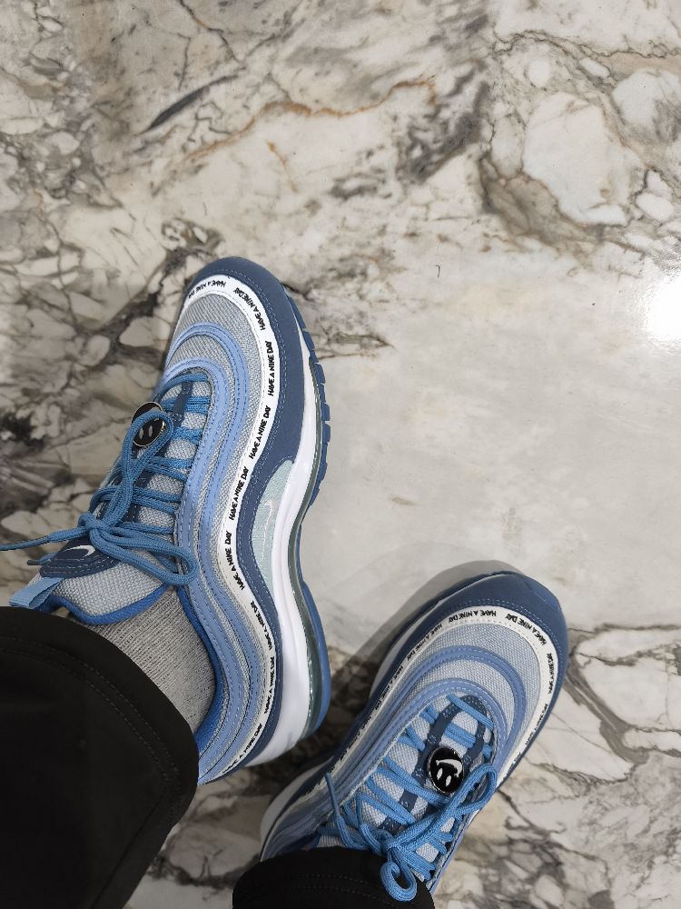 Nike air max 97 pointure 40 neuf jamais porté 