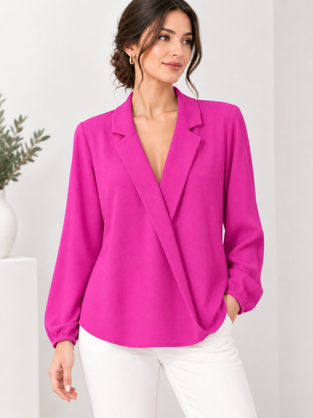 Je vends une chemise croisée taille S/M neuve sans étiquette