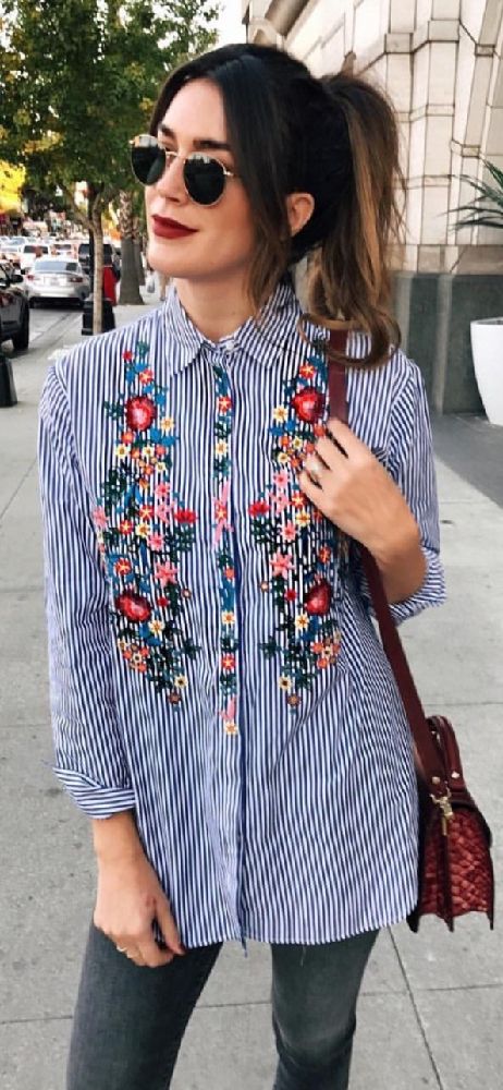 Chemise brodée fleurs multicolores Zara 