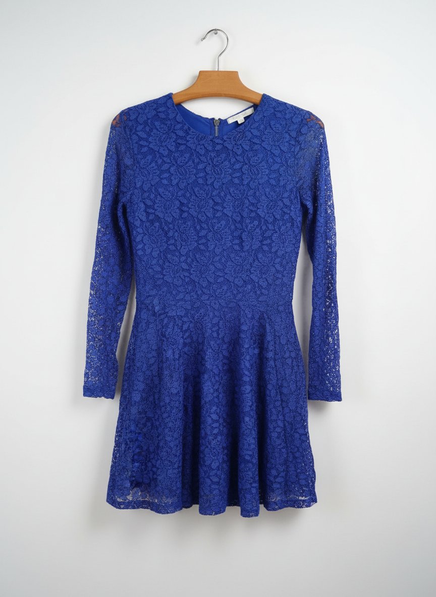 Robe bleu dentelle taille 38