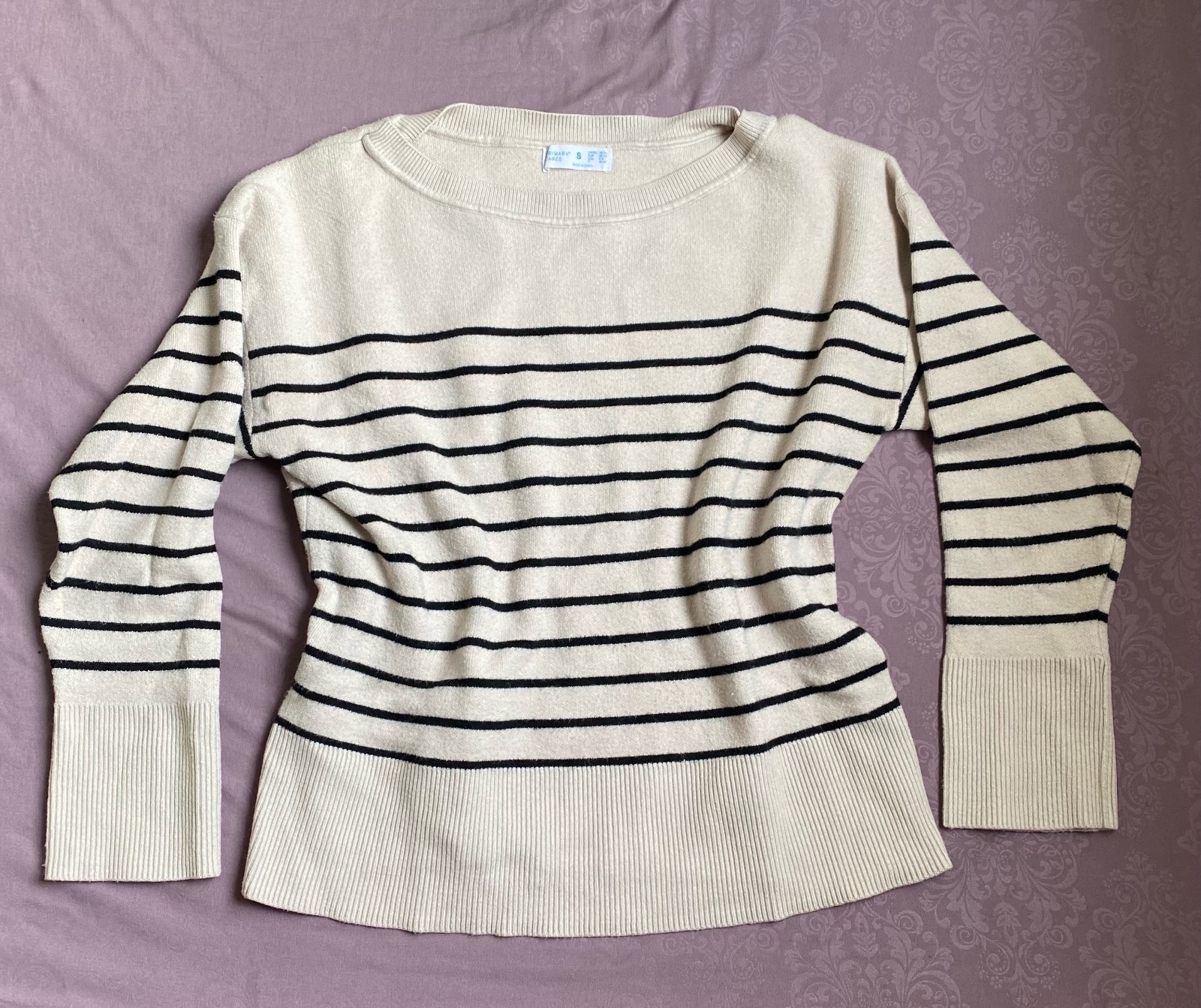 Pull raillé 