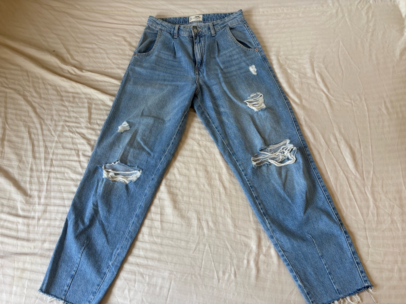 Jean déchiré taille 38 40 