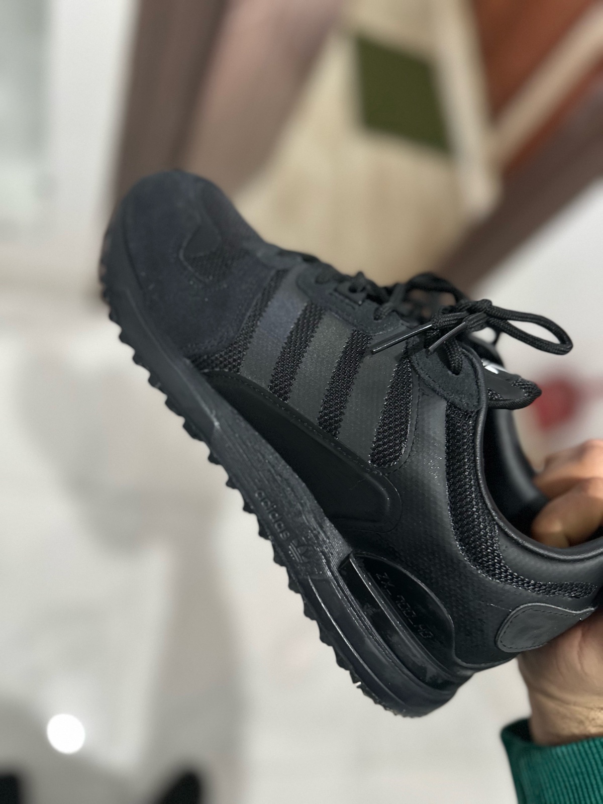 Adidas pointure 43,3 Neuf