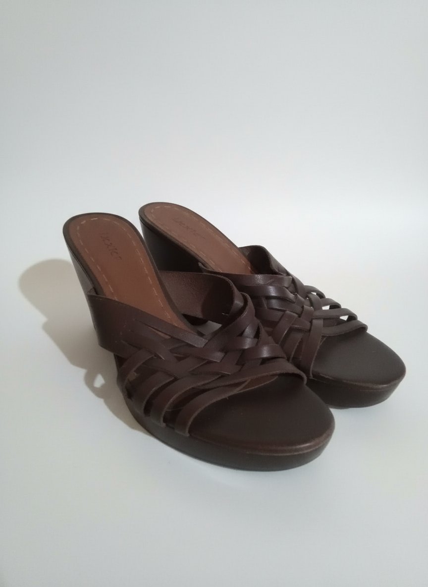 Claquette marron foncé 