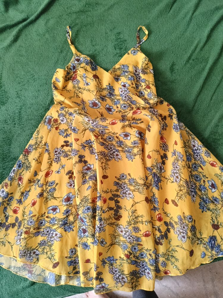 Coquette robe fleurie 💛