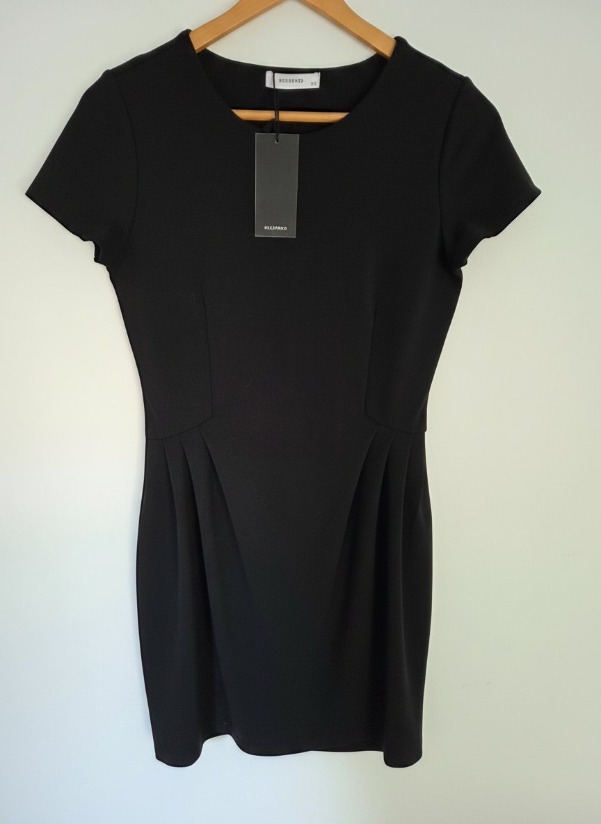 Robe noire élégante Reserved - Taille XS - Neuve avec étiquette