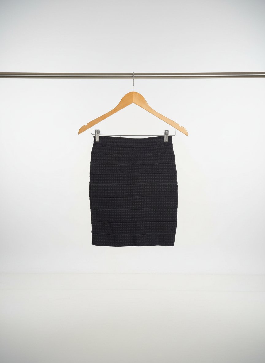 Jupe tube / moulante noire Zara - Taille S