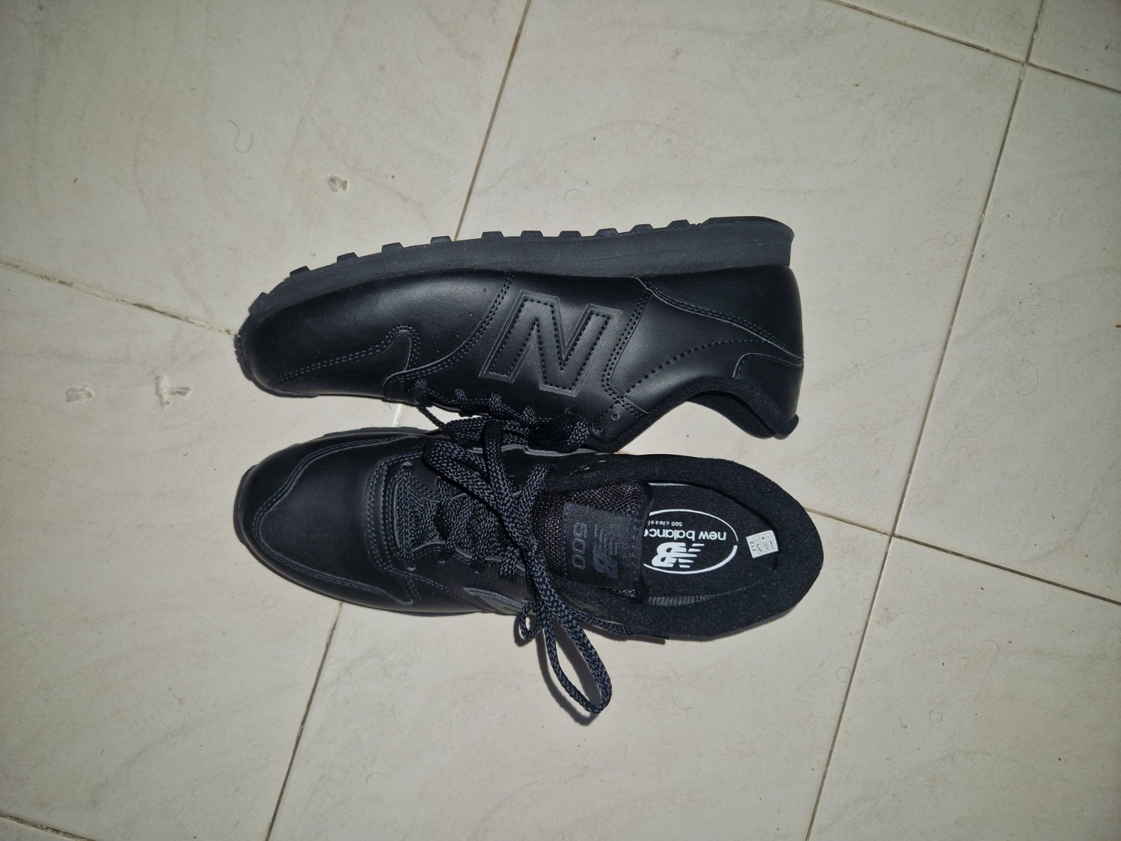 New balance 500 noir jamais portées-taille 44,5