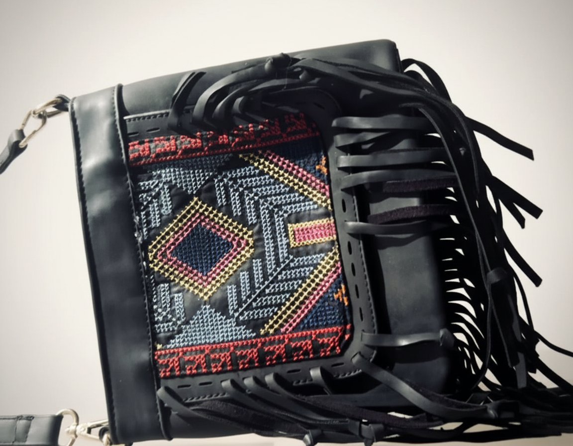 Sac bandoulière Strass style ethnique / Sac bohème à franges et broderie
