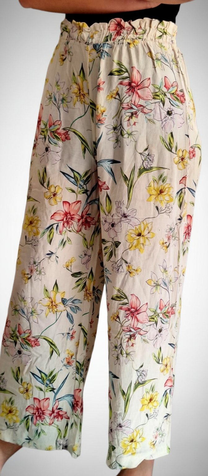 Pantalon large fluide écru à fleurs multicolores – L'Olive Verte
