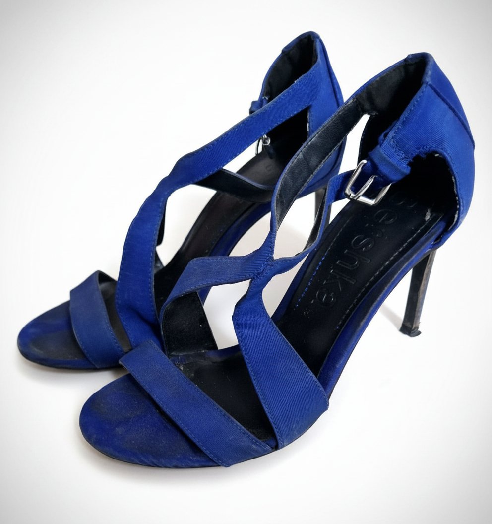 Sandales à talons bleu roi / électrique à brides entrecroisées – Bershka