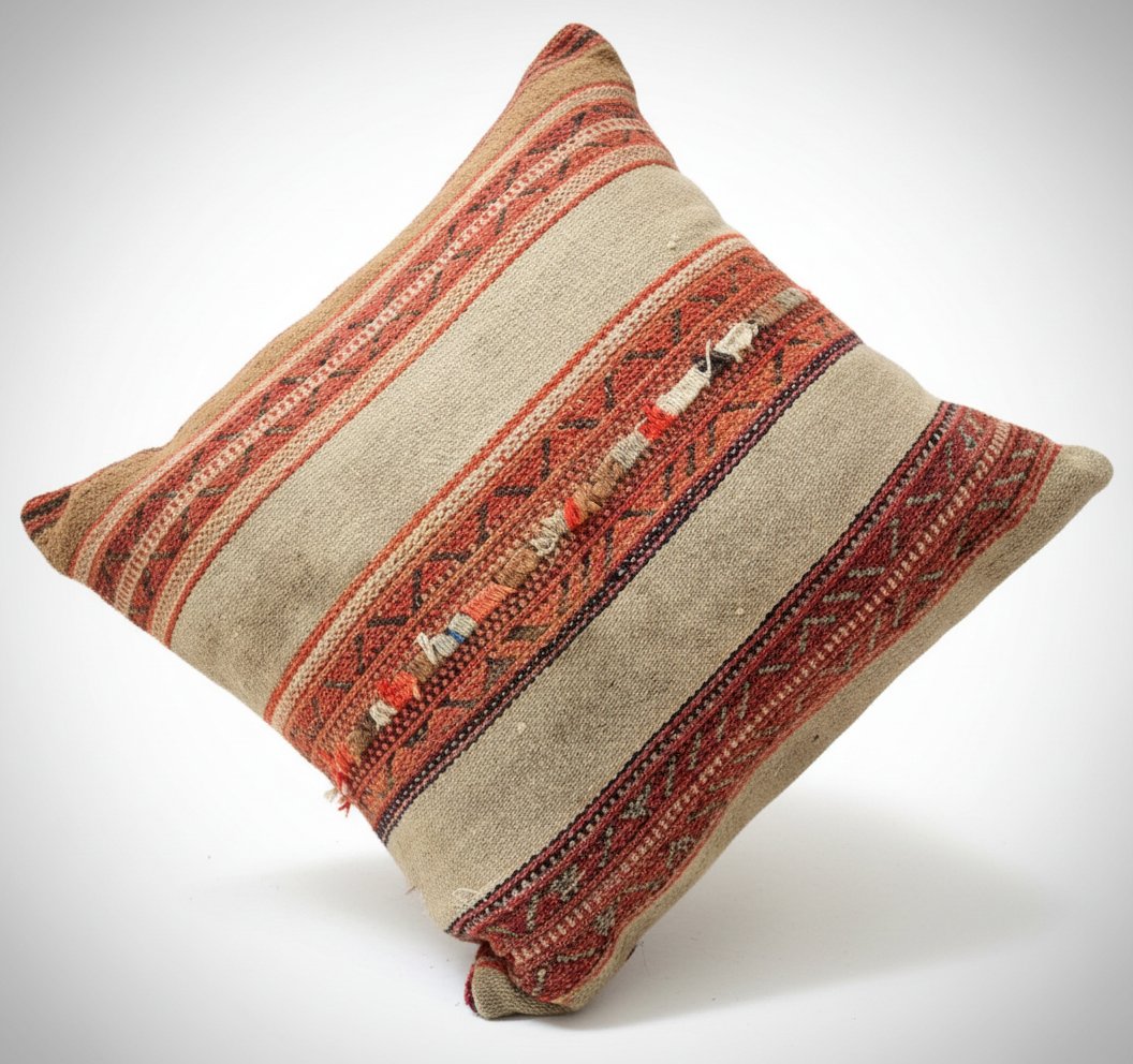 Grand coussin artisanal style Margoum / Pièce de décoration ethnique