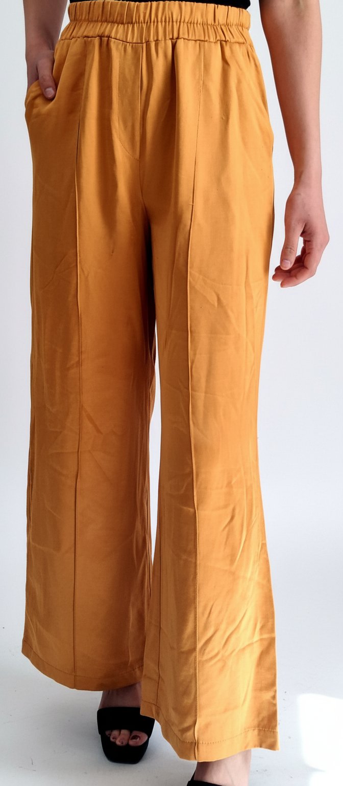 Pantalon large fluide jaune moutarde satiné – Bershka