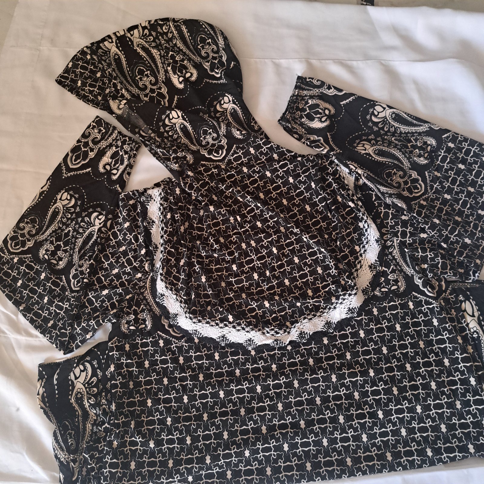 ROBE DE Prière avec Foulard Capuche