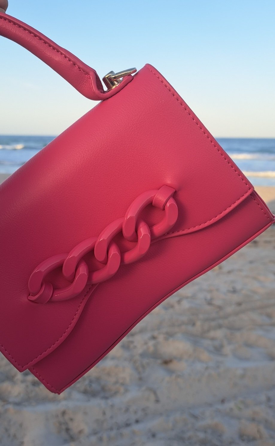 Sac a Bandouliere Rose chez Strass Portee une fois 